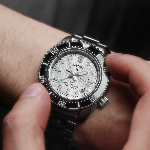 Мужские наручные часы SEIKO PROSPEX 1968 RE-INTERPRETATION GMT ARCTIC OCEAN LIMITED EDITION SPB439J1 купить по цене 90900 грн на сайте - THEWATCH