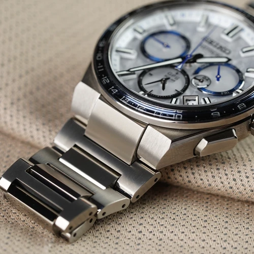 Чоловічий годинник SEIKO ASTRON GPS SOLAR LIMITED EDITION SSH135J1 купити за ціною 141400 грн на сайті - THEWATCH