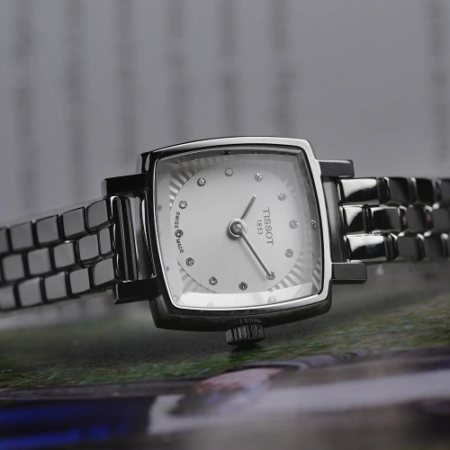 Жіночий годинник TISSOT LOVELY SQUARE T058.109.11.036.01 купити за ціною 0 грн на сайті - THEWATCH