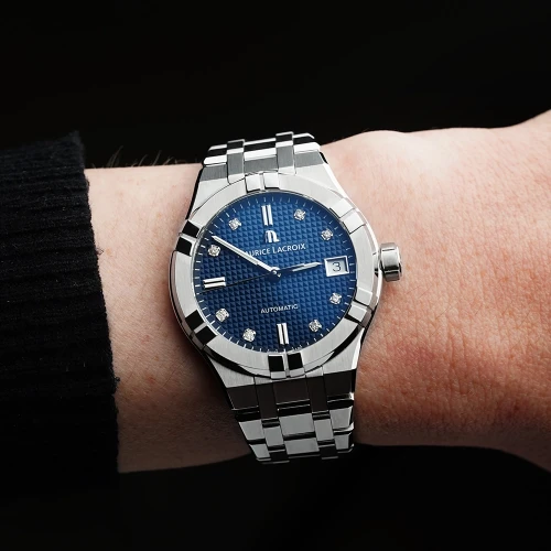 Жіночий годинник MAURICE LACROIX AIKON AUTOMATIC 35MM AI6006-SS002-450-1 купити за ціною 125160 грн на сайті - THEWATCH