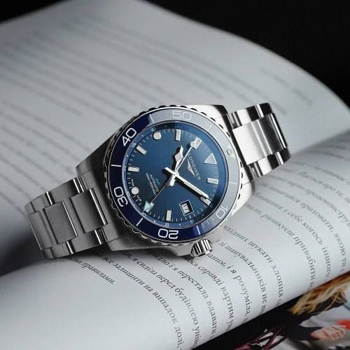 Чоловічий годинник LONGINES HYDROCONQUEST GMT L3.790.4.96.6 купити за ціною 174460 грн на сайті - THEWATCH