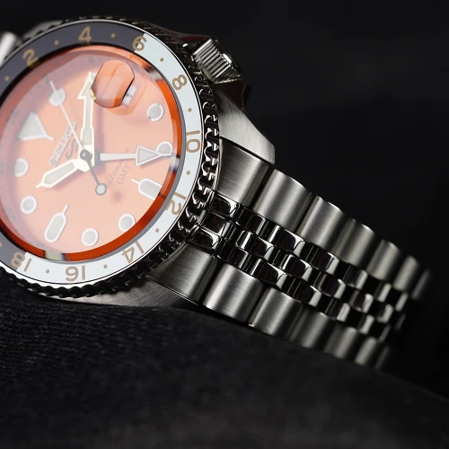 Чоловічий годинник SEIKO 5 SPORTS GMT SSK005K1 купити за ціною 24700 грн на сайті - THEWATCH