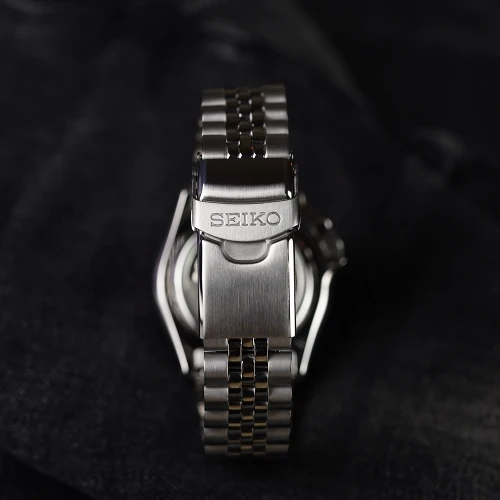 Чоловічий годинник SEIKO 5 SPORTS GMT SSK005K1 купити за ціною 24700 грн на сайті - THEWATCH