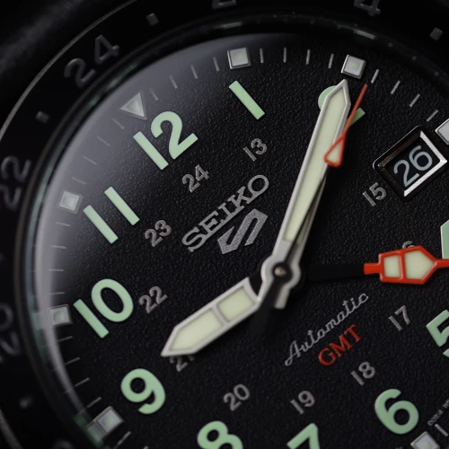 Чоловічий годинник SEIKO 5 SPORTS FIELD GMT SSK025K1 купити за ціною 21700 грн на сайті - THEWATCH