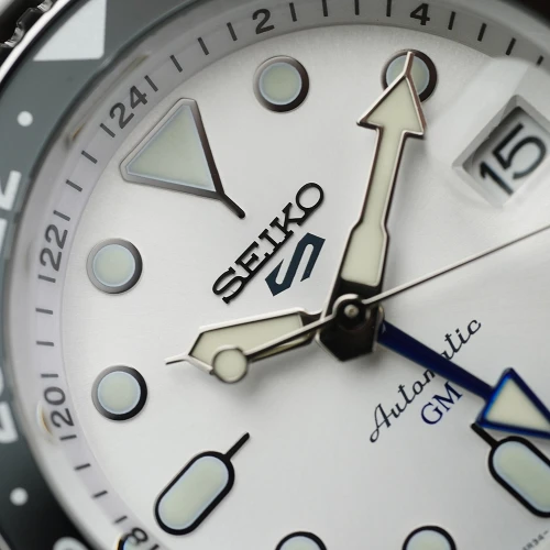 Чоловічий годинник SEIKO 5 SPORTS GMT SSK033K1 купити за ціною 24700 грн на сайті - THEWATCH