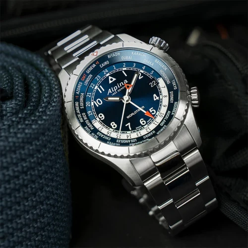 Чоловічий годинник ALPINA STARTIMER PILOT QUARTZ WORLDTIMER AL-255N4S26B купити за ціною 48840 грн на сайті - THEWATCH