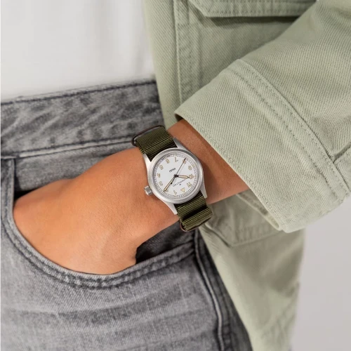 Жіночий годинник HAMILTON KHAKI FIELD QUARTZ 33MM H69301910 купити за ціною 0 грн на сайті - THEWATCH