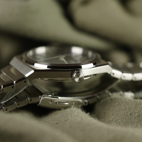 Чоловічий годинник SEIKO CS SPORTS SUR555P1 купити за ціною 16700 грн на сайті - THEWATCH