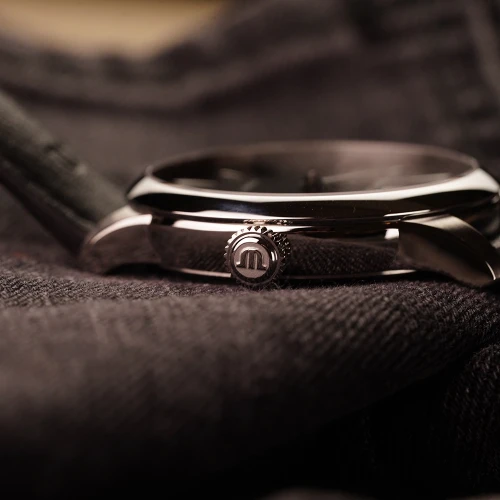 Чоловічий годинник MAURICE LACROIX 1975 AUTOMATIC 40MM 756008-SS001-330-2 купити за ціною 71520 грн на сайті - THEWATCH