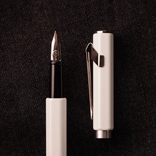 Чернильная ручка Caran d'Ache 849 Metal White купить по цене 3945 грн на сайте - THEWATCH