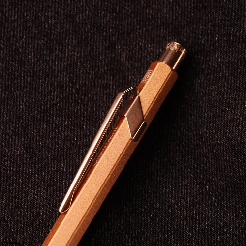 Ручка Caran d'Ache 849 Brut Rosé PREMIUM + box купити за ціною 2995 грн на сайті - THEWATCH