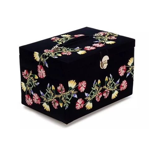 Шкатулка Wolf Zoe Large Jewelry Box 393016 купити за ціною 39060 грн на сайті - THEWATCH