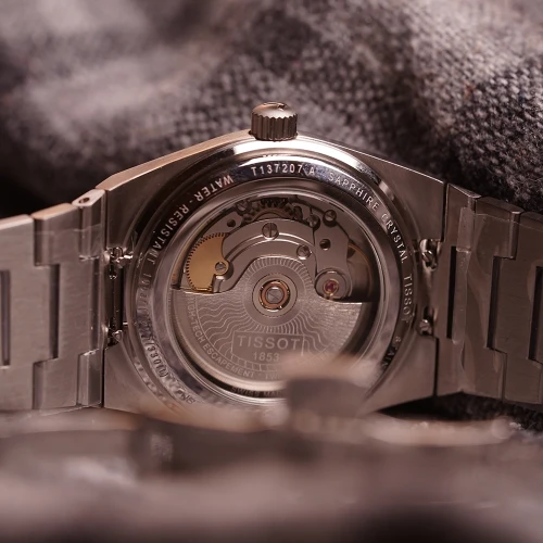 Жіночий годинник TISSOT PRX POWERMATIC 80 35MM T137.207.11.111.00 купити за ціною 40350 грн на сайті - THEWATCH