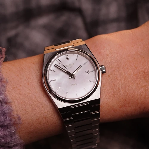 Жіночий годинник TISSOT PRX 35MM T137.210.11.111.00 купити за ціною 21400 грн на сайті - THEWATCH