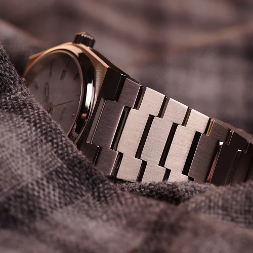 Жіночий годинник TISSOT PRX 35MM T137.210.11.111.00 купити за ціною 21400 грн на сайті - THEWATCH