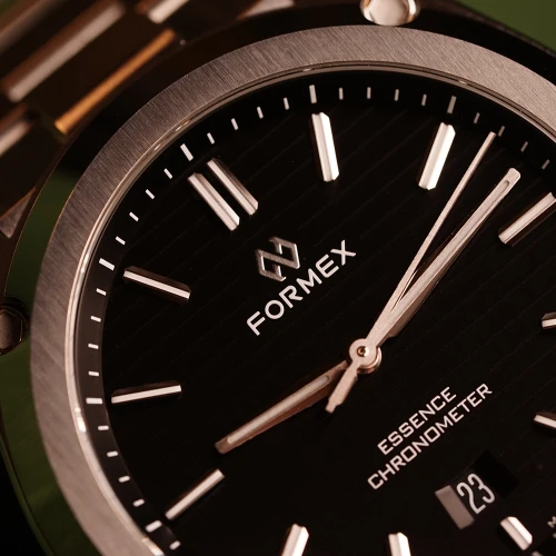 Чоловічий годинник FORMEX ESSENCE AUTOMATIC COSC "BLACK" 43MM 0330.1.6321.100 купити за ціною 85900 грн на сайті - THEWATCH