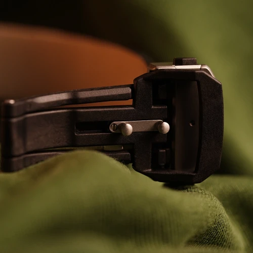 Чоловічий годинник FORMEX FIELD AUTOMATIC "ASH GREY" 40MM 0660.1.6543.722 купити за ціною 52300 грн на сайті - THEWATCH