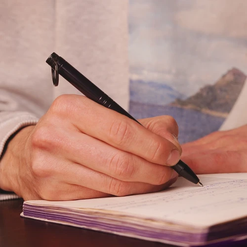 Ручка-брелок Fisher Space Pen Backpacker Red Anodized Aluminium купить по цене 2315 грн на сайте - THEWATCH