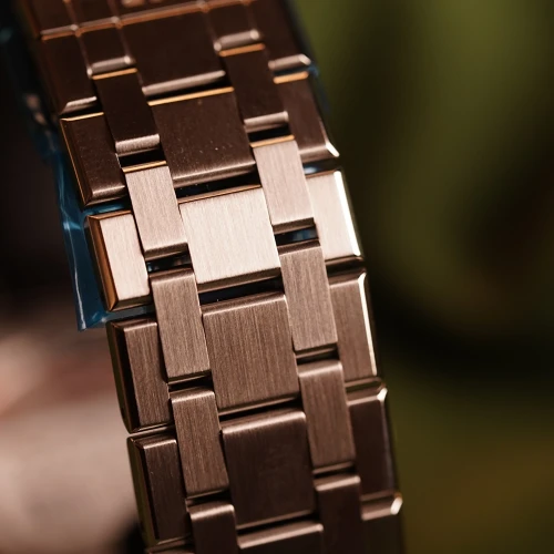 Чоловічий годинник MAURICE LACROIX AIKON VENTURER 38MM AI6057-SSL52-630-1 купити за ціною 131120 грн на сайті - THEWATCH