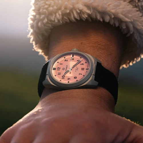 Чоловічий годинник FORMEX FIELD AUTOMATIC "COHO SALMON" 40MM 0660.1.6555.822 купити за ціною 43200 грн на сайті - THEWATCH