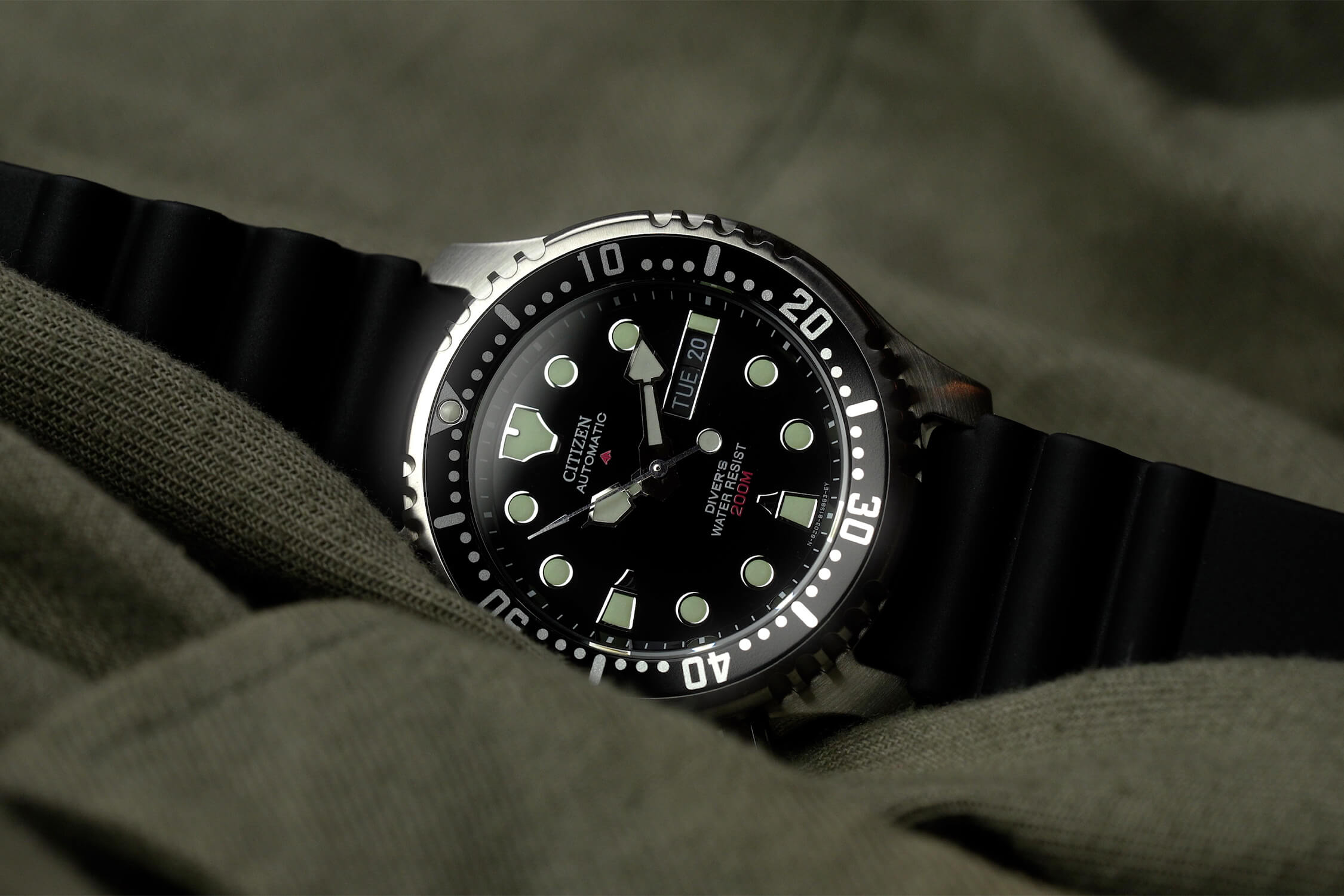 годинник CITIZEN PROMASTER NY0040-09EE. 