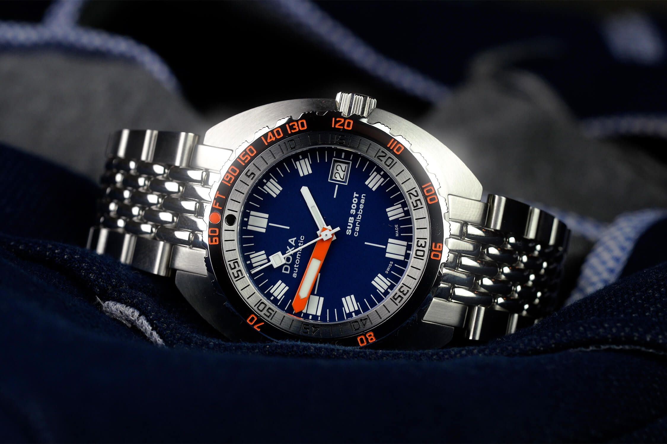 годинник DOXA SUB 300T CARIBBEAN 840.10.201.10