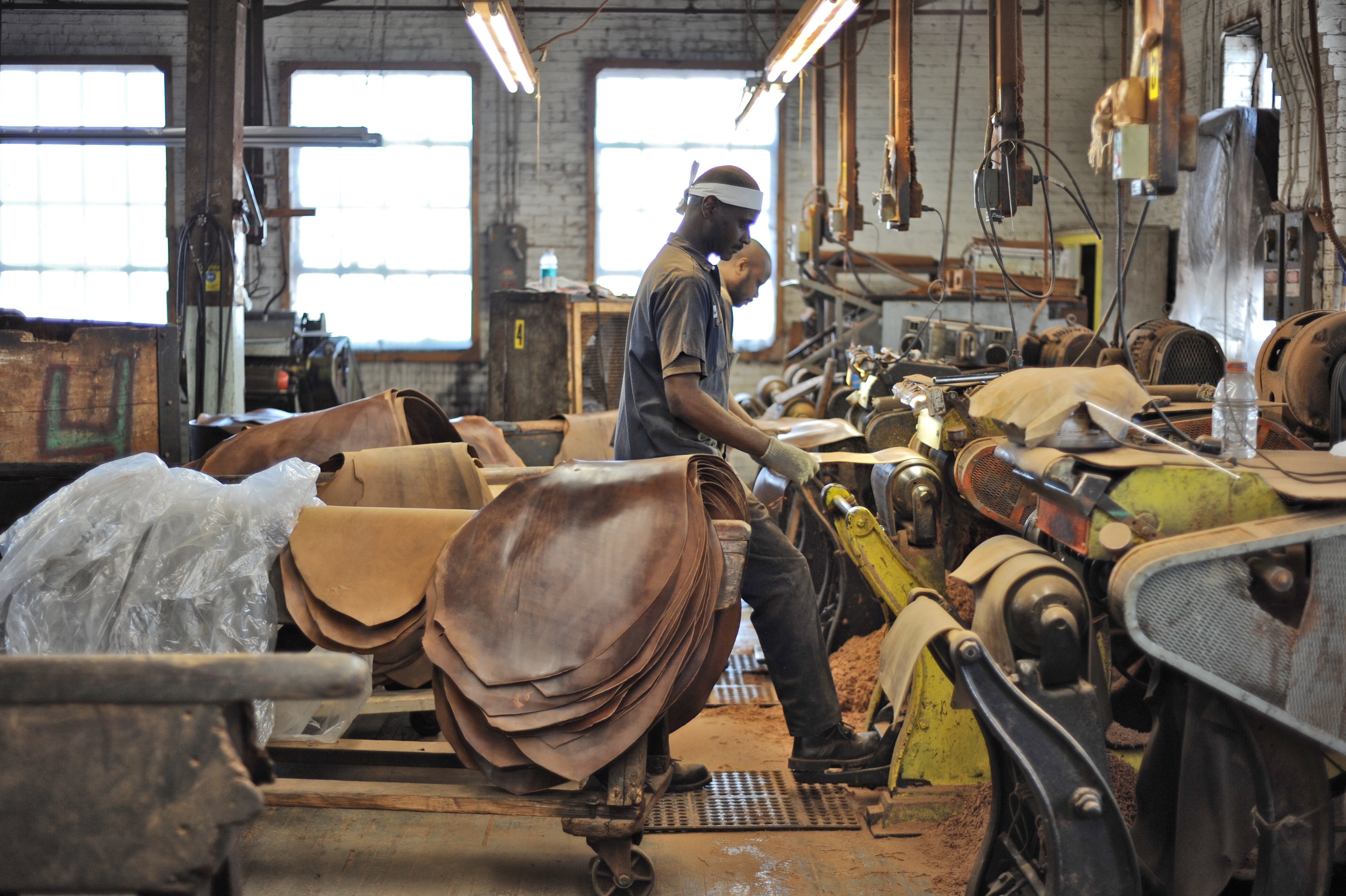 Обработка кожи Horween Leather